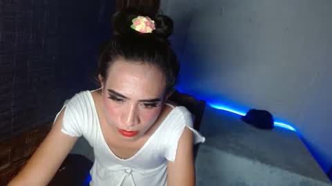 rhianesassy online show from December 14, 1:39 am