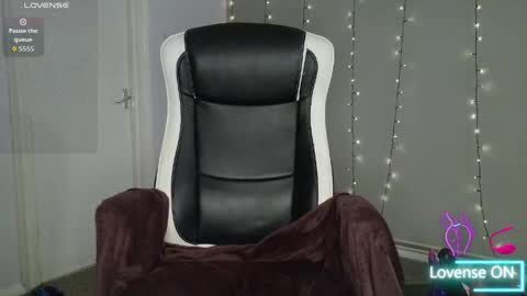 Rhyley Rae online show from April 21, 9:50 pm