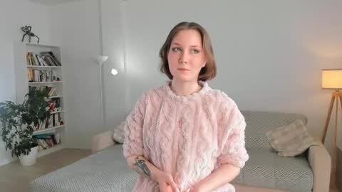 Snapshot of riabroks chatting on April 16, 11:33 am Kahlan online show from April 16, 11:33 am