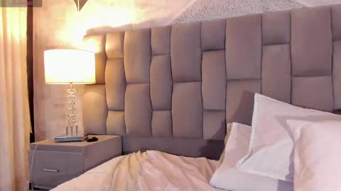 Snapshot of rianamanson chatting on March 12, 11:20 am Riana online show from March 12, 11:20 am