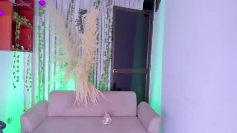 Snapshot of rianamanson chatting on March 22, 4:38 am Riana online show from March 22, 4:38 am