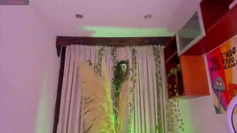 Snapshot of rianamanson chatting on March 23, 4:38 am Riana online show from March 23, 4:38 am