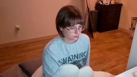Snapshot of richardlundsten chatting on June 24, 6:51 pm Luna online show from June 24, 6:51 pm