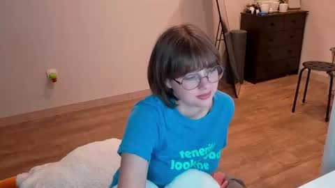 Snapshot of richardlundsten chatting on July 12, 6:10 pm Luna online show from July 12, 6:10 pm