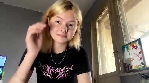 Snapshot of richellearmentrout chatting on July 11, 2:31 pm jenny online show from July 11, 2:31 pm
