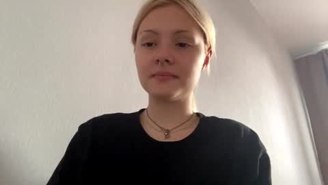 Snapshot of richellearmentrout chatting on July 26, 2:57 pm jenny online show from July 26, 2:57 pm