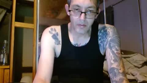Snapshot of richi3richny chatting on May 14, 12:39 am Richie online show from May 14, 12:39 am