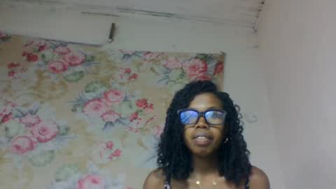 richimelaa online show from May 21, 11:39 am