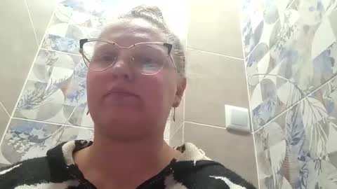 Anna - not anna - right Anna  online show from March 25, 11:49 am