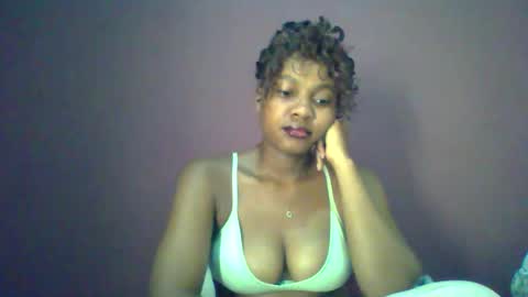 ricie001 online show from May 19, 12:33 pm