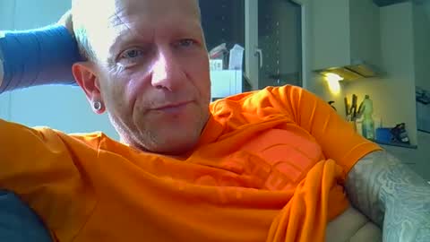 ricogumpi online show from May 10, 10:42 am