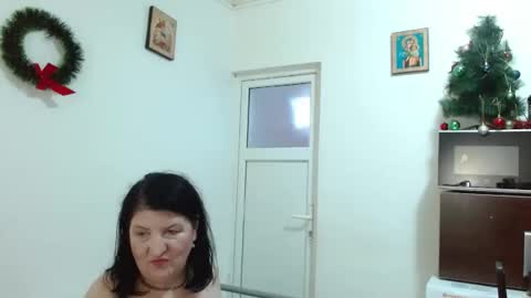 Snapshot of ridemerafsuzana chatting on March 29, 9:42 am Ridemeraf online show from March 29, 9:42 am