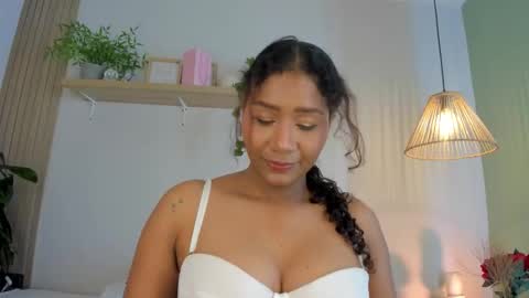 rihanna_sena online show from February 26, 4:00 am