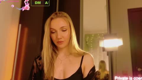 Rina Asty online show from March 25, 6:14 pm