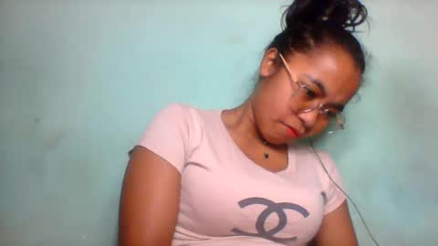 rinah856024 online show from July 28, 4:39 pm