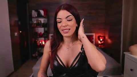 rinathequeen online show from February 15, 8:02 am