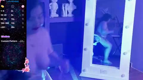 Snapshot of rini_bunny chatting on June 27, 6:18 am rini online show from June 27, 6:18 am