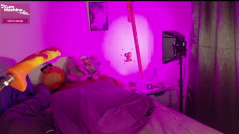    online show from April 17, 10:57 pm