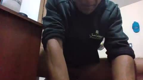 Snapshot of rinobogota chatting on May 19, 3:35 am Ruben D online show from May 19, 3:35 am