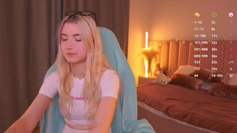 aiko  online show from February 25, 4:05 pm