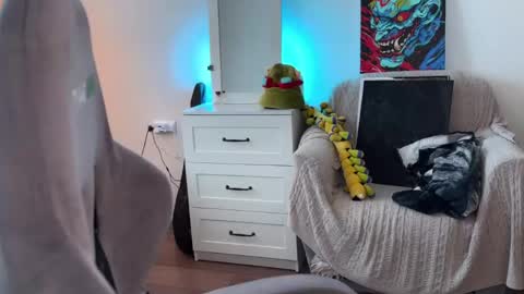   DianaBrite            fansl y online show from June 6, 1:27 pm