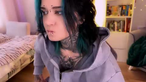   DianaBrite            fansl y online show from July 6, 1:08 pm