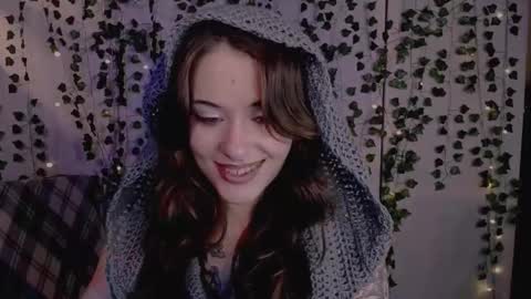 Snapshot of risha_laass chatting on March 12, 8:15 pm risha_laass online show from March 12, 8:15 pm