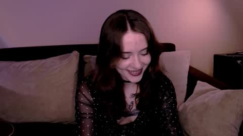 Snapshot of risha_laass chatting on April 3, 8:29 pm risha_laass online show from April 3, 8:29 pm