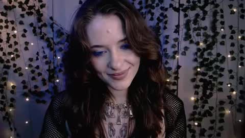 Snapshot of risha_laass chatting on May 7, 8:25 pm risha_laass online show from May 7, 8:25 pm