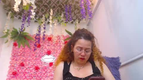 Risitos De Oro online show from May 3, 4:46 pm