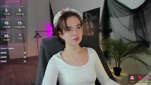 Alice online show from March 23, 9:30 pm