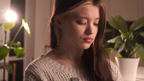 Snapshot of rivagosnell chatting on March 4, 4:24 pm Akemi online show from March 4, 4:24 pm