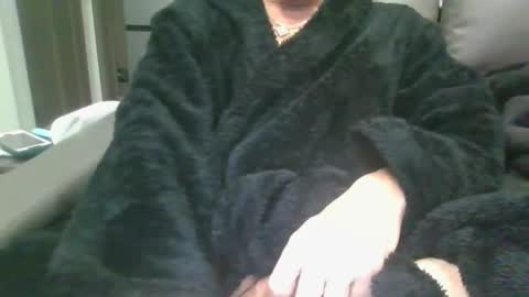 Snapshot of riverbend44 chatting on January 5, 1:03 am riverbend44 online show from January 5, 1:03 am