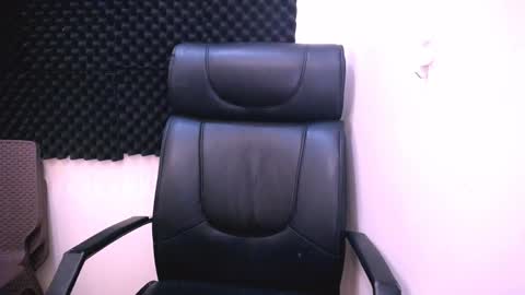 riyah_parker online show from June 6, 2:44 pm