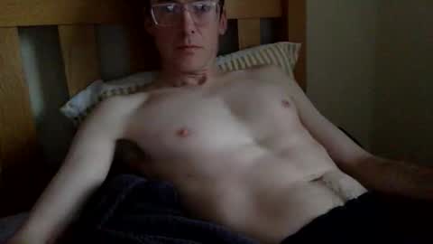 rob00435295 online show from March 29, 7:52 am