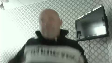 rob18997 online show from February 8, 10:07 am