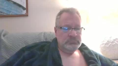 Snapshot of rob872217 chatting on December 27, 12:01 pm rob872217 online show from December 27, 12:01 pm