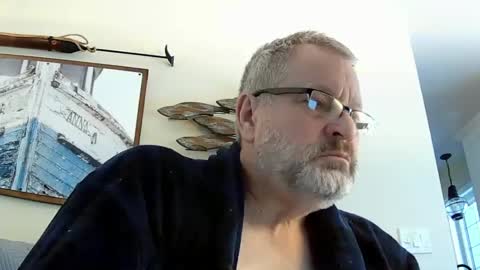 Snapshot of rob872217 chatting on February 17, 1:53 pm rob872217 online show from February 17, 1:53 pm