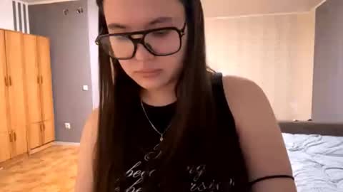 Snapshot of robbimckoy chatting on February 2, 1:32 pm Aya online show from February 2, 1:32 pm