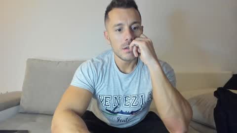 roberto4ever online show from January 9, 6:15 pm