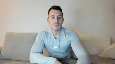 roberto4ever online show from February 3, 6:28 pm