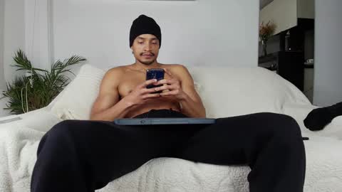 roby_millerr online show from October 23, 7:56 pm