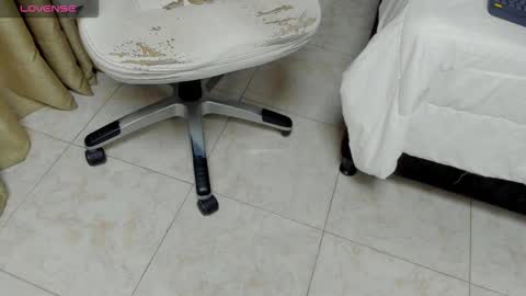 rocco_santos online show from October 24, 11:56 pm