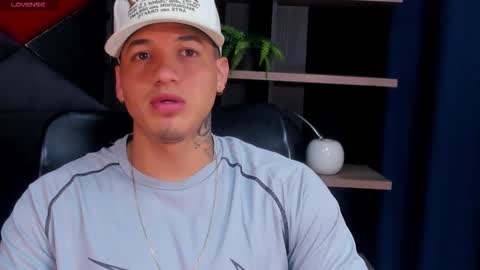 rocco_santos online show from November 25, 12:21 am