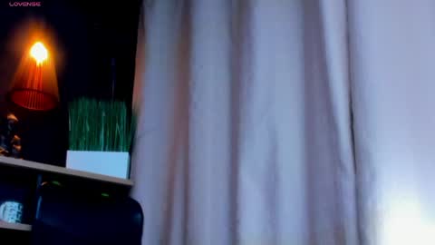 rocco_santos online show from June 4, 6:25 pm