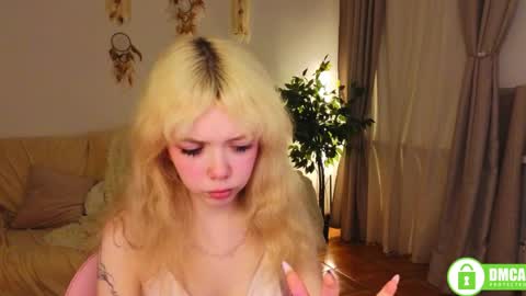 rochelle_dolly online show from May 21, 9:44 pm