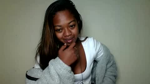 rochellinah online show from June 28, 8:59 pm