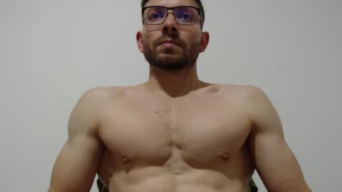 Snapshot of rocky_muscle chatting on January 17, 10:02 pm rocky muscle online show from January 17, 10:02 pm