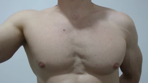 Snapshot of rocky_muscle chatting on January 18, 10:24 pm rocky muscle online show from January 18, 10:24 pm