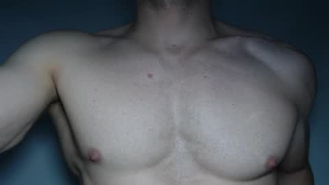 Snapshot of rocky_muscle chatting on February 7, 3:32 am rocky muscle online show from February 7, 3:32 am